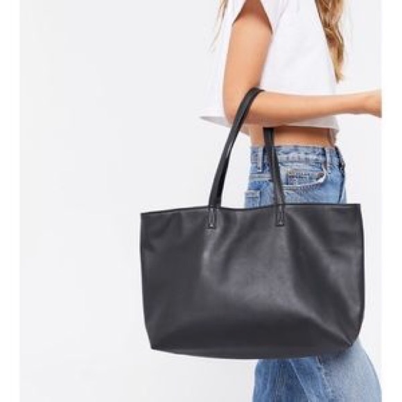 Urban Outfitters Vegan Leather Anna Tote Bag 🖤 - Picture 2 of 6